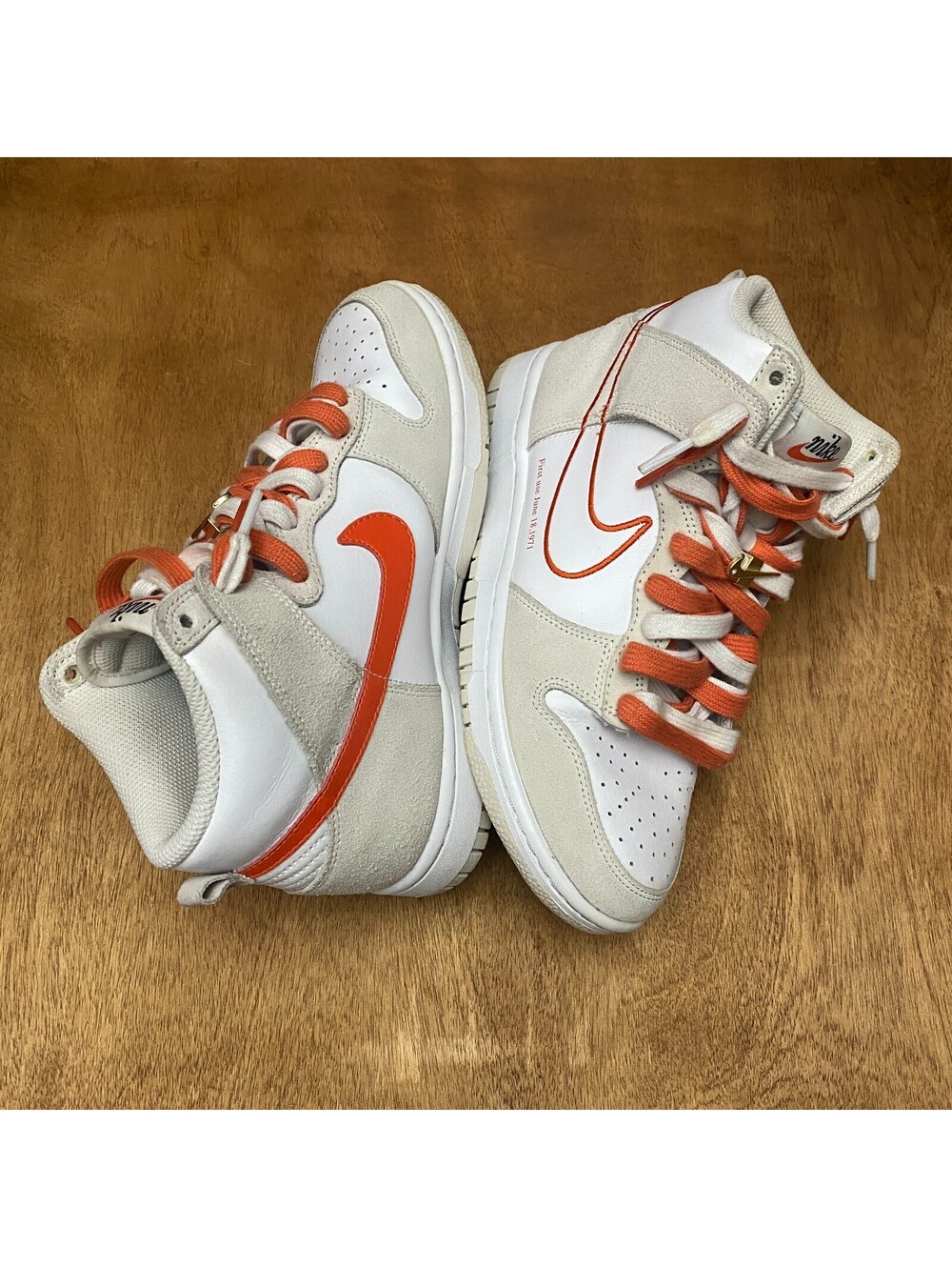 Nike Dunk High SE Shoes Womens Size 7.5 First Use White Sail Orange DH6758-100 - Picture 2 of 15
